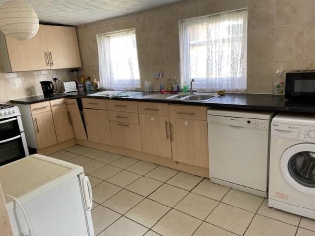 Room Only Guest Accommodation, Guest House Self Catering Bangor  Dış mekan fotoğraf