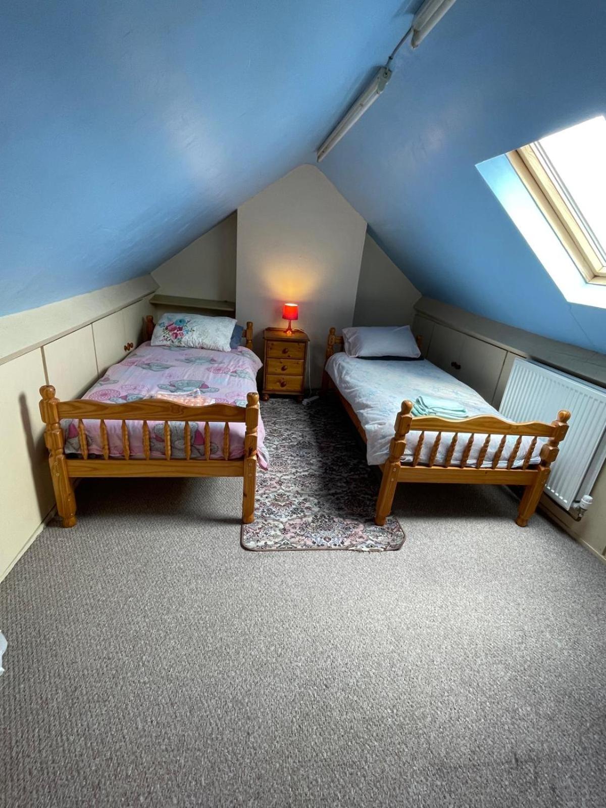 Room Only Guest Accommodation, Guest House Self Catering Bangor  Dış mekan fotoğraf
