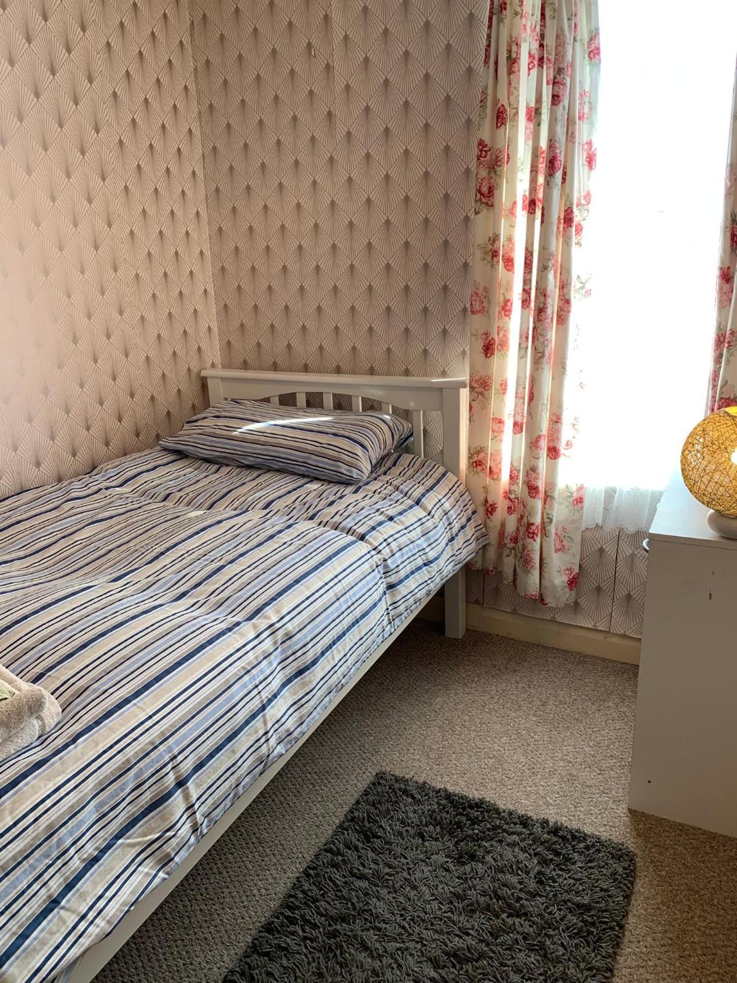 Room Only Guest Accommodation, Guest House Self Catering Bangor  Dış mekan fotoğraf
